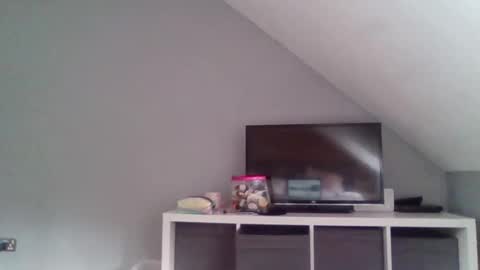 Alice  Nudgeman online show from September 28, 2025, 9:03 am