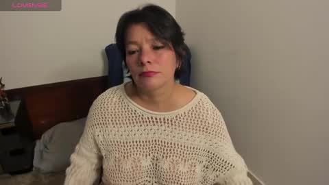 nuit_rose online show from February 25, 2025, 1:41 am