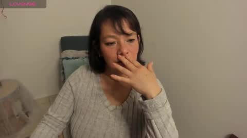 nuit_rose online show from March 13, 2026, 2:40 am