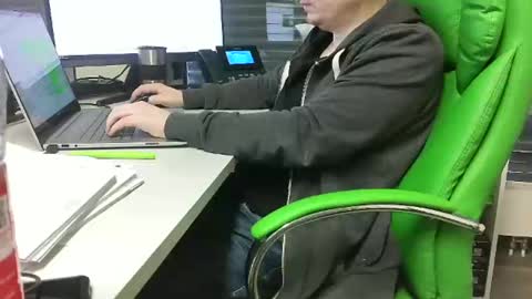 Snapshot of numlove chatting on January 29, 2025, 9:23 am Slave for Mistress and Master online show from January 29, 2025, 9:23 am