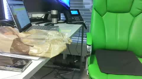 Snapshot of numlove chatting on February 3, 2025, 12:47 pm Slave for Mistress and Master online show from February 3, 2025, 12:47 pm