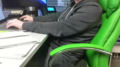 Snapshot of numlove chatting on February 17, 2025, 10:40 am Slave for Mistress and Master online show from February 17, 2025, 10:40 am