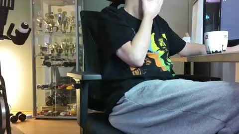 Snapshot of numlove chatting on October 3, 2025, 8:44 am Slave for Mistress and Master online show from October 3, 2025, 8:44 am