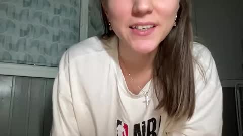 Ema online show from February 17, 2026, 8:48 pm