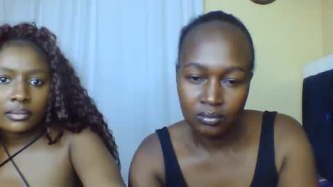 Snapshot of nutgal_ chatting on October 8, 2025, 10:57 am nutgal online show from October 8, 2025, 10:57 am
