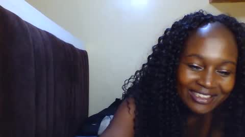 Snapshot of nutgal_ chatting on October 10, 2025, 9:03 pm nutgal online show from October 10, 2025, 9:03 pm