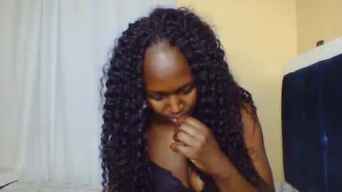 Snapshot of nutgal_ chatting on October 30, 2025, 11:00 am nutgal online show from October 30, 2025, 11:00 am