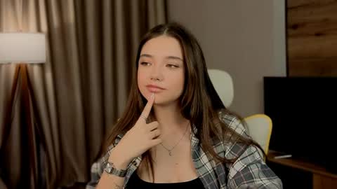 Rachel online show from June 4, 2026, 7:31 pm