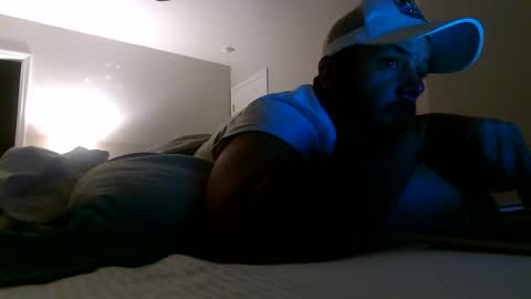 nuttincowboy727272 online show from June 14, 2026, 11:40 pm