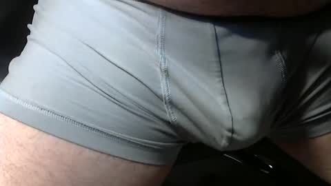 nutzmcmanus online show from December 1, 2025, 4:28 am