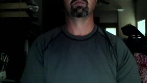 nvrenuff1979 online show from May 1, 2026, 11:26 am