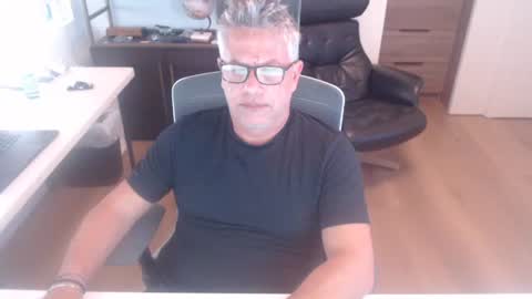 nxnw6767 online show from May 8, 2026, 1:05 pm