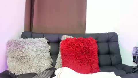 Snapshot of nyalgasai1 chatting on March 2, 2025, 3:24 am Nia online show from March 2, 2025, 3:24 am