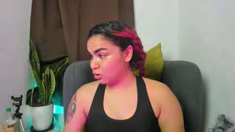 Nia online show from February 18, 2026, 2:18 am