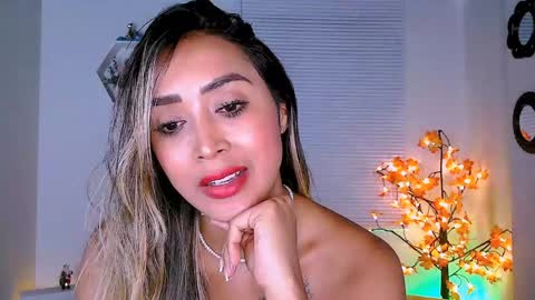 Snapshot of nycole_1988 chatting on December 21, 2024, 5:14 am Nycole online show from December 21, 2024, 5:14 am