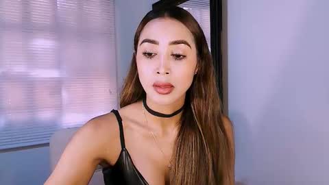 Snapshot of nycole_1988 chatting on February 14, 2026, 4:37 pm Nycole online show from February 14, 2026, 4:37 pm