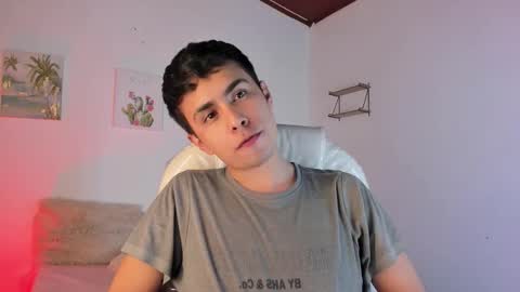 Snapshot of nyko_ds chatting on October 16, 2025, 4:24 am nyko_ds online show from October 16, 2025, 4:24 am