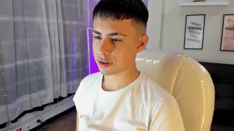 Snapshot of nyko_ds chatting on October 31, 2025, 4:35 am nyko_ds online show from October 31, 2025, 4:35 am