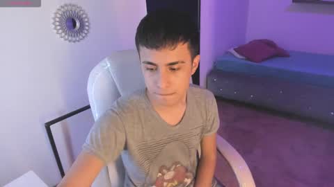 Snapshot of nyko_ds chatting on November 21, 2025, 4:33 am nyko_ds online show from November 21, 2025, 4:33 am