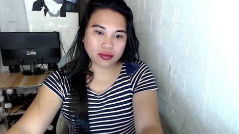 nylecummer online show from December 15, 2024, 1:24 am