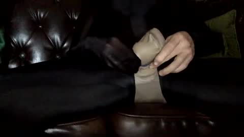 nylon2412 online show from September 11, 2025, 7:52 am