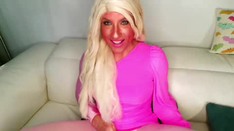 Snapshot of nylonbreanna chatting on October 21, 2025, 1:39 am Breanna Rae online show from October 21, 2025, 1:39 am