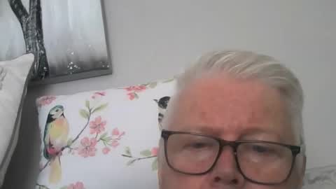 Snapshot of nylonlegs69 chatting on May 13, 2026, 12:35 pm stockings suspenders mad online show from May 13, 2026, 12:35 pm