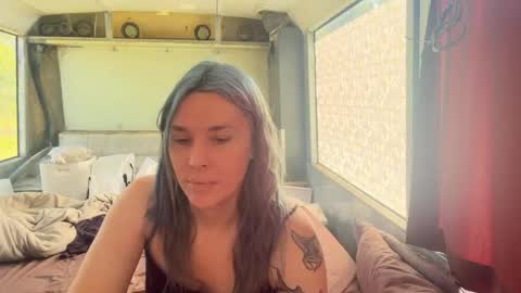 Snapshot of nympharabelle chatting on October 19, 2025, 11:05 pm Creamy Grapefruit online show from October 19, 2025, 11:05 pm