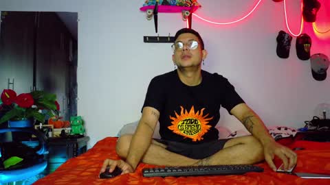 Snapshot of nymphobuddies chatting on January 20, 2025, 6:21 am David and Steven Independents online show from January 20, 2025, 6:21 am