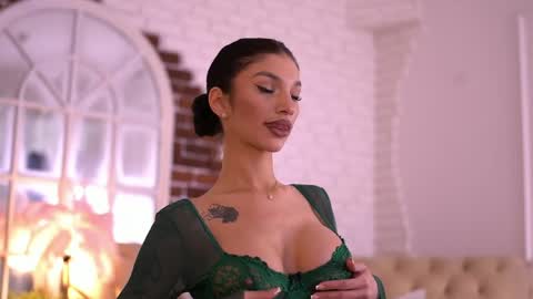 Nyssa online show from April 12, 2026, 5:40 pm