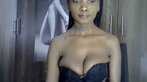 Snapshot of nyverra chatting on July 7, 2026, 7:23 am nyverra online show from July 7, 2026, 7:23 am