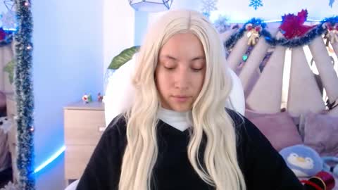 Alex   .    online show from December 3, 2025, 12:29 am