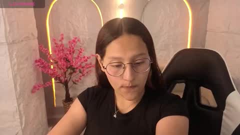 Online 800 to 1400 online show from October 12, 2025, 12:59 pm