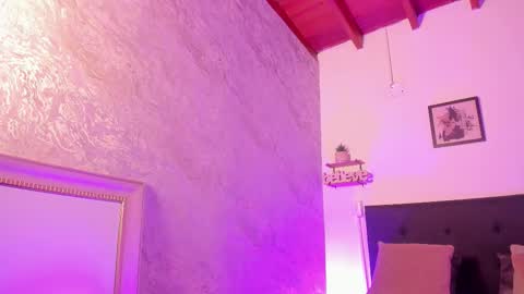 nyxa_ online show from October 24, 2025, 9:33 pm