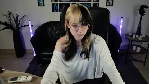 Nyx online show from July 14, 2026, 1:28 pm