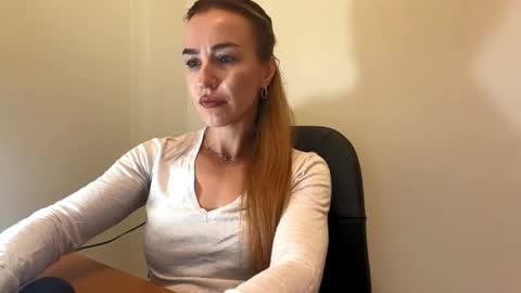 Snapshot of nyxelia_ chatting on October 8, 2025, 7:28 am Anastasia online show from October 8, 2025, 7:28 am