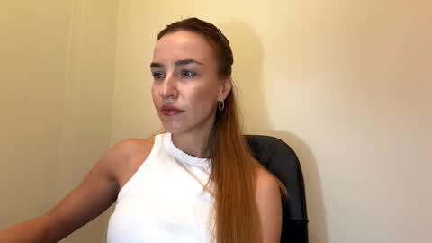 Snapshot of nyxelia_ chatting on November 12, 2025, 8:15 am Anastasia online show from November 12, 2025, 8:15 am