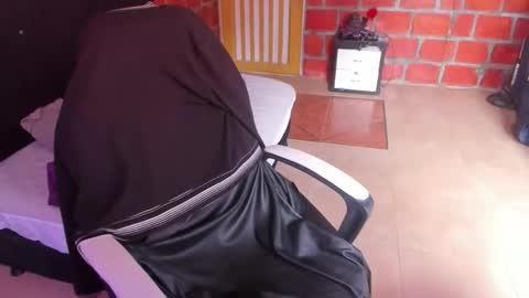 Scarlett online show from March 4, 2026, 1:50 pm