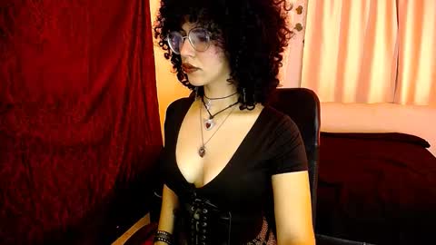 Snapshot of nyxxei chatting on February 3, 2026, 11:10 pm Nyxxei online show from February 3, 2026, 11:10 pm