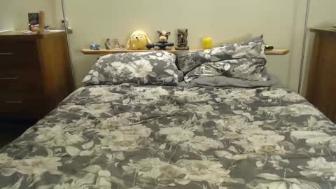 Stef  Derek online show from March 7, 2025, 10:56 am