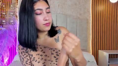 MAILY  online show from October 30, 2025, 3:13 pm