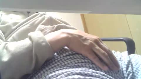 obahiro823844 online show from May 17, 2026, 2:57 pm
