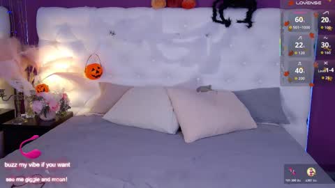 Moonlight online show from October 28, 2025, 9:35 am