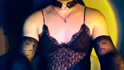 Doxy online show from May 17, 2026, 11:01 pm