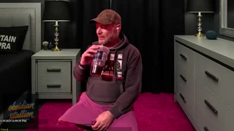 Snapshot of obsidian_stallion chatting on November 10, 2025, 1:59 am Obsidian stallion online show from November 10, 2025, 1:59 am