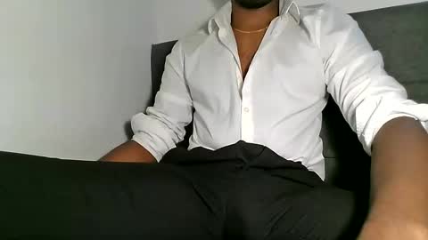 Snapshot of ocean8uk chatting on November 12, 2025, 10:48 am ocean8uk online show from November 12, 2025, 10:48 am