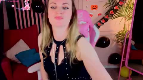 Snapshot of ocean_pleasure chatting on October 22, 2025, 9:09 am Lana online show from October 22, 2025, 9:09 am