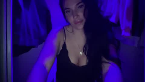 Snapshot of oceanxalara22_xo chatting on October 3, 2025, 2:19 am A L A R A online show from October 3, 2025, 2:19 am