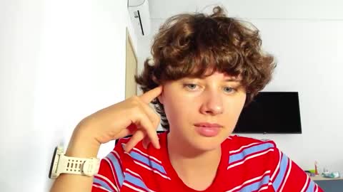 Evie online show from March 11, 2026, 7:03 am