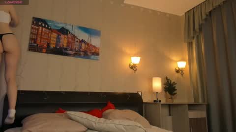 Lynna online show from February 11, 2025, 1:10 am